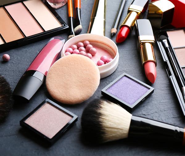Cosmetics For Captivating Look